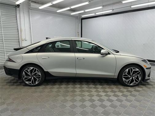 2025 Hyundai IONIQ 6 SEL