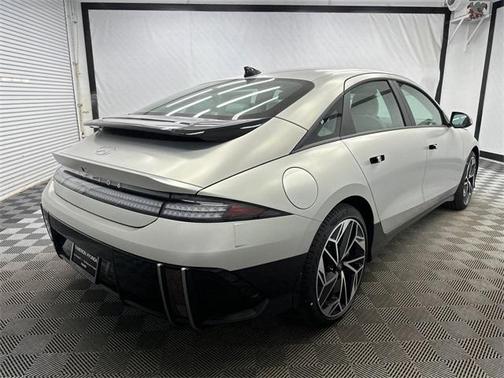 2025 Hyundai IONIQ 6 SEL