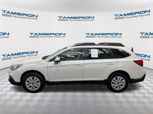 Crystal White Pearl 2019 Subaru Outback 2.5i Premium