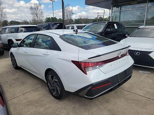 2025 Hyundai ELANTRA Sport