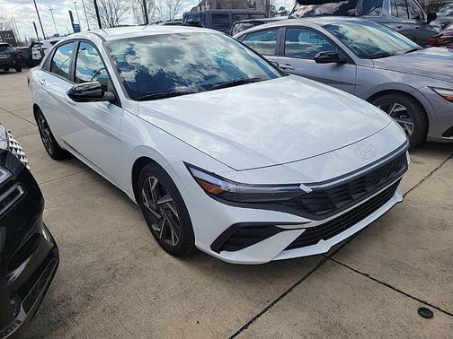 2025 Hyundai ELANTRA Sport