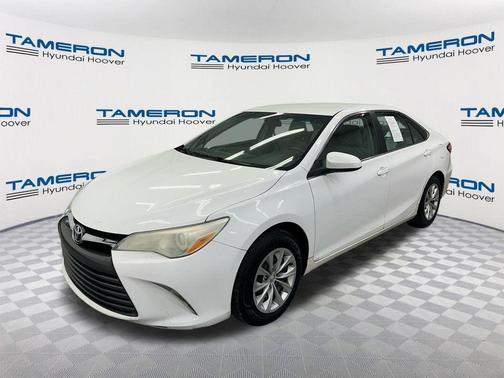 Super White 2016 Toyota Camry LE