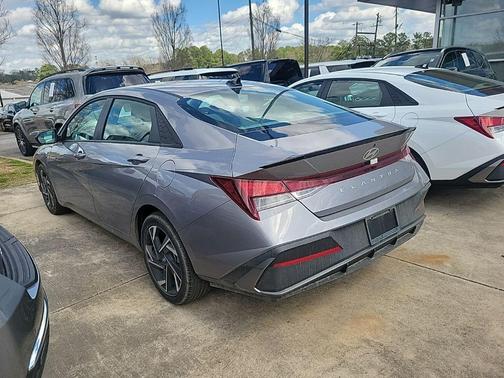 2025 Hyundai ELANTRA Sport