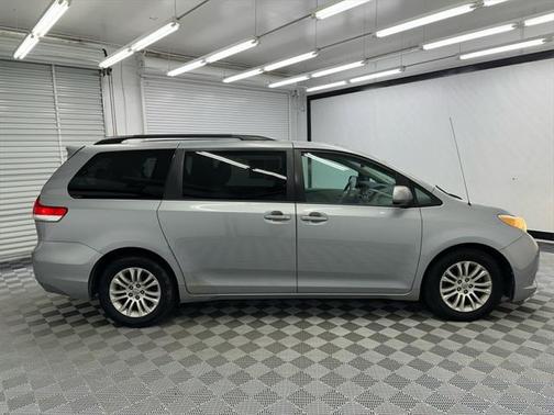 2014 Toyota Sienna XLE