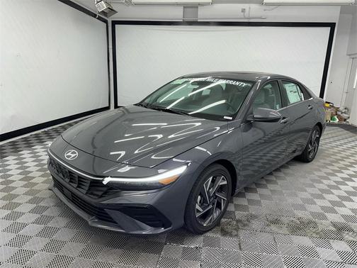 2025 Hyundai ELANTRA Limited