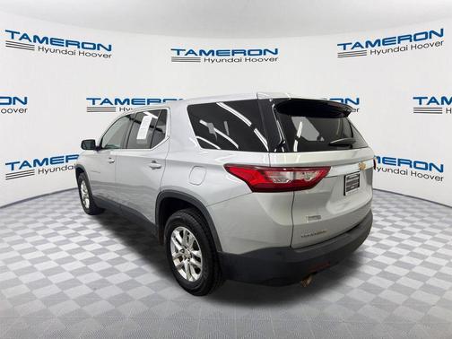 Silver Ice Metallic 2019 Chevrolet Traverse LS