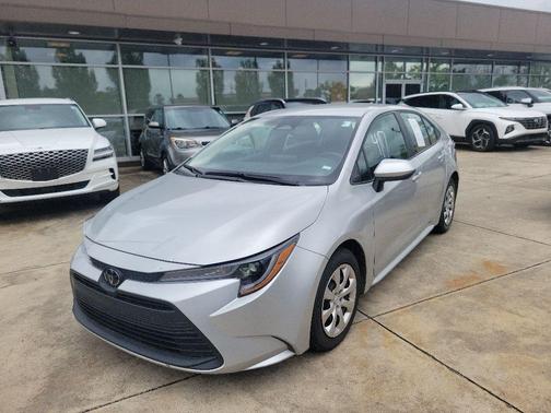 Classic Silver Metallic 2024 Toyota Corolla LE