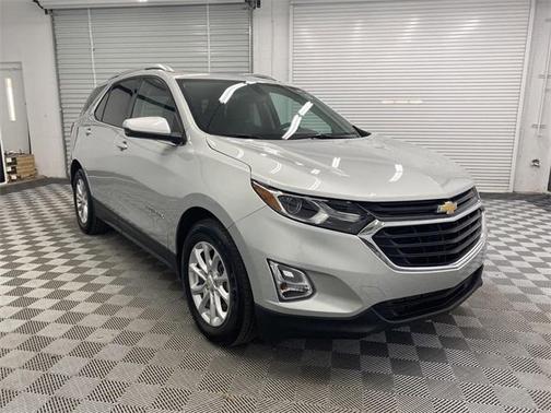 Photo 3 of 22 of 2019 Chevrolet Equinox 3LT