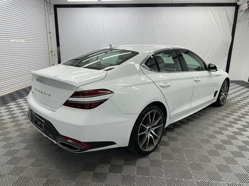 2024 Genesis G70 2.5T RWD
