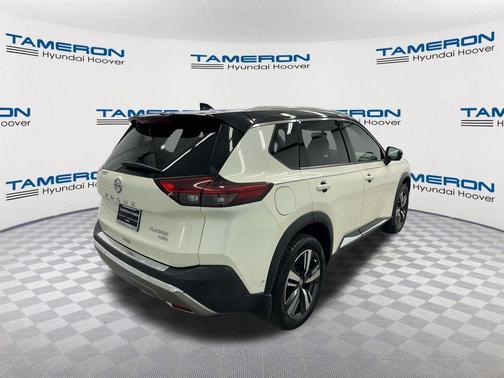 Pearl White Tricoat/Super Black 2021 Nissan Rogue Platinum