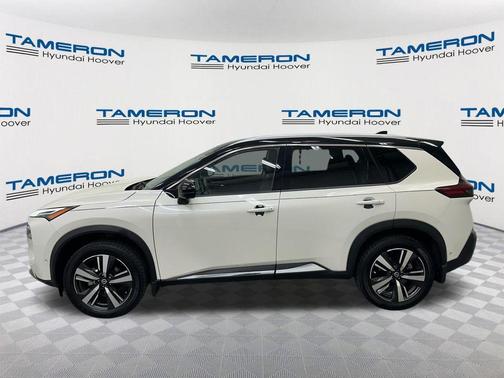 Pearl White Tricoat/Super Black 2021 Nissan Rogue Platinum