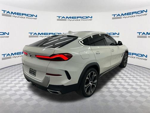 Mineral White Metallic 2022 BMW X6 xDrive40i