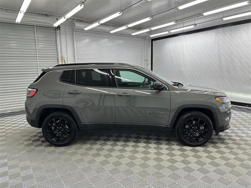 2023 Jeep Compass Latitude Lux