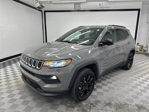 2023 Jeep Compass Latitude Lux