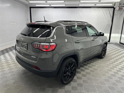 2023 Jeep Compass Latitude Lux