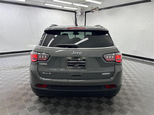 2023 Jeep Compass Latitude Lux