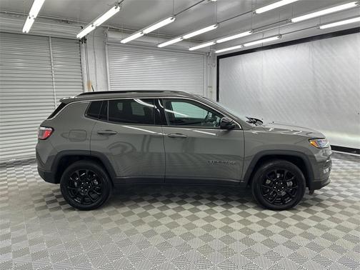 2023 Jeep Compass Latitude Lux