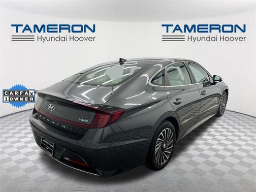2022 Hyundai SONATA Hybrid SE