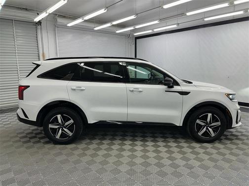 2023 Kia Sorento S