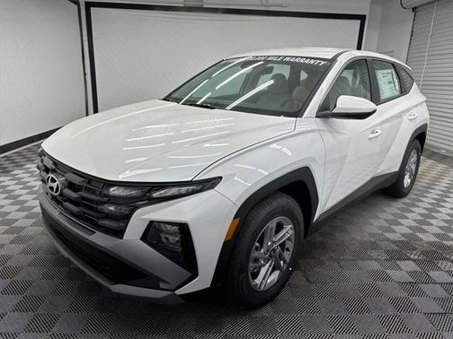 2025 Hyundai TUCSON SE