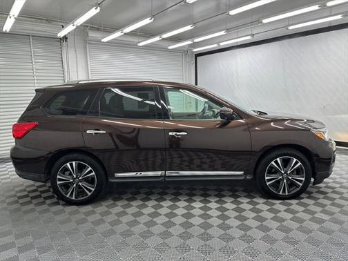 2019 Nissan Pathfinder Platinum