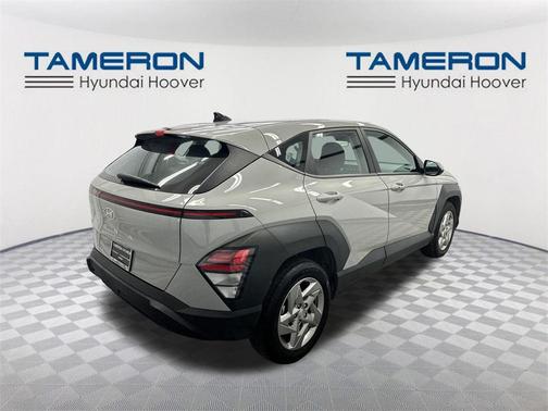 2024 Hyundai KONA SE