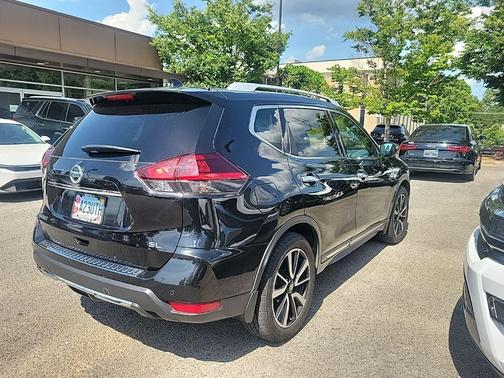 Magnetic Black Pearl 2020 Nissan Rogue SL