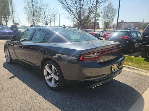 2017 Dodge Charger SXT