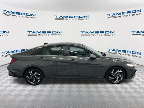 Ecotronic Gray 2025 Hyundai ELANTRA Limited
