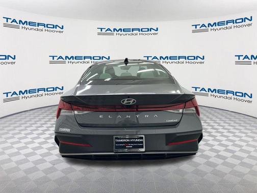 Ecotronic Gray 2025 Hyundai ELANTRA Limited