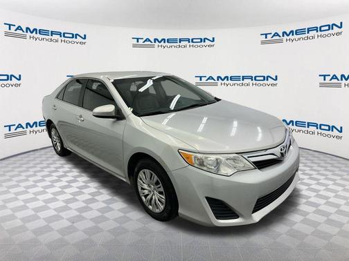 Classic Silver Metallic 2014 Toyota Camry LE