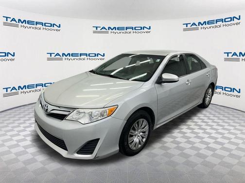 Classic Silver Metallic 2014 Toyota Camry LE