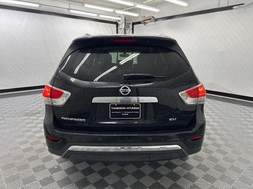 2016 Nissan Pathfinder SV