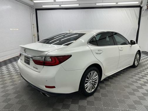 2016 Lexus ES 350 Base