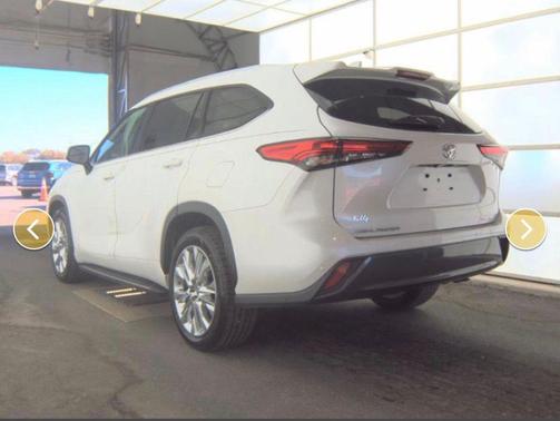 Wind Chill Pearl 2023 Toyota Highlander Limited