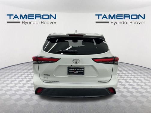 Wind Chill Pearl 2023 Toyota Highlander Limited