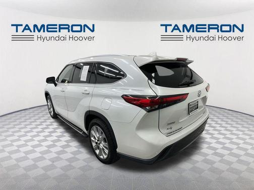 Wind Chill Pearl 2023 Toyota Highlander Limited