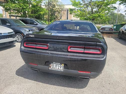 Pitch Black Clearcoat 2020 Dodge Challenger SXT