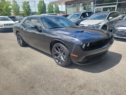 Pitch Black Clearcoat 2020 Dodge Challenger SXT
