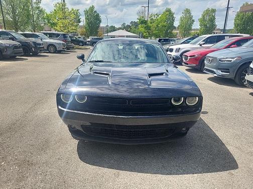 Pitch Black Clearcoat 2020 Dodge Challenger SXT
