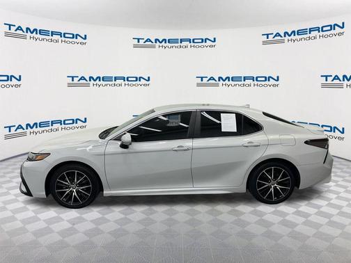 Ice Edge 2023 Toyota Camry SE