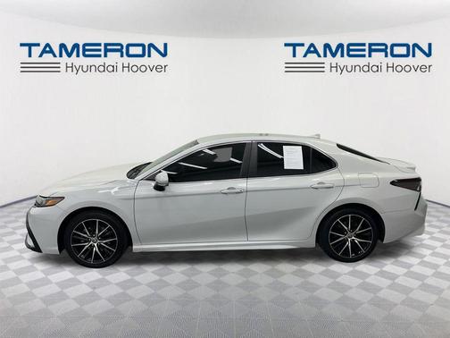 Ice Edge 2023 Toyota Camry SE