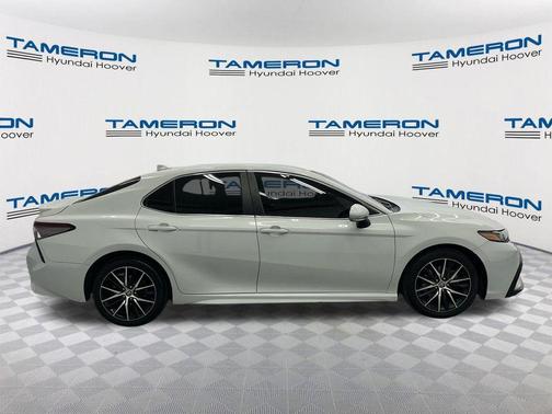 Ice Edge 2023 Toyota Camry SE