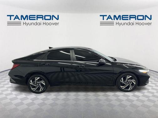 2025 Hyundai ELANTRA SEL