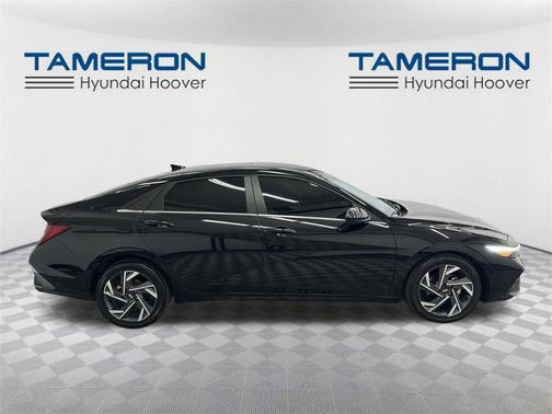 2025 Hyundai ELANTRA SEL