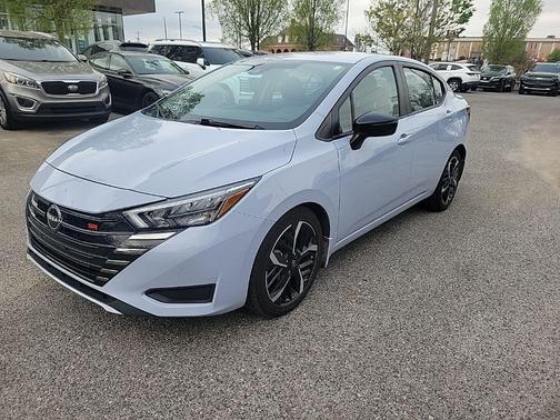 Gray Sky Pearl 2023 Nissan Versa 1.6 S