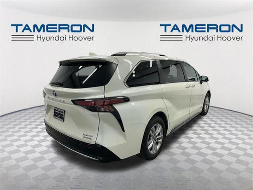 2021 Toyota Sienna Limited 7-Passenger