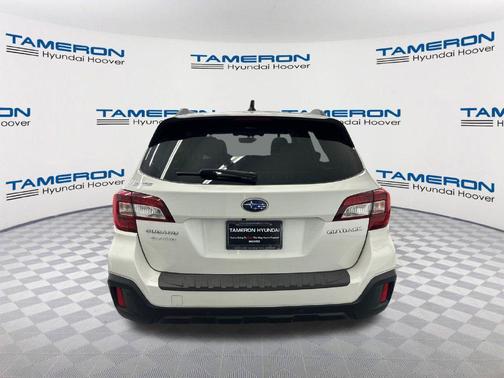 Crystal White Pearl 2019 Subaru Outback 2.5i Touring