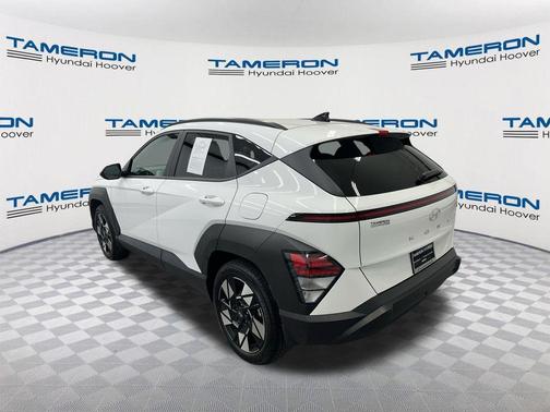 Atlas White 2024 Hyundai KONA SEL