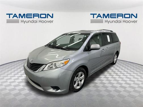 2011 Toyota Sienna LE